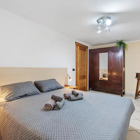 Bilocale In Casa Storica Apartman Aosta